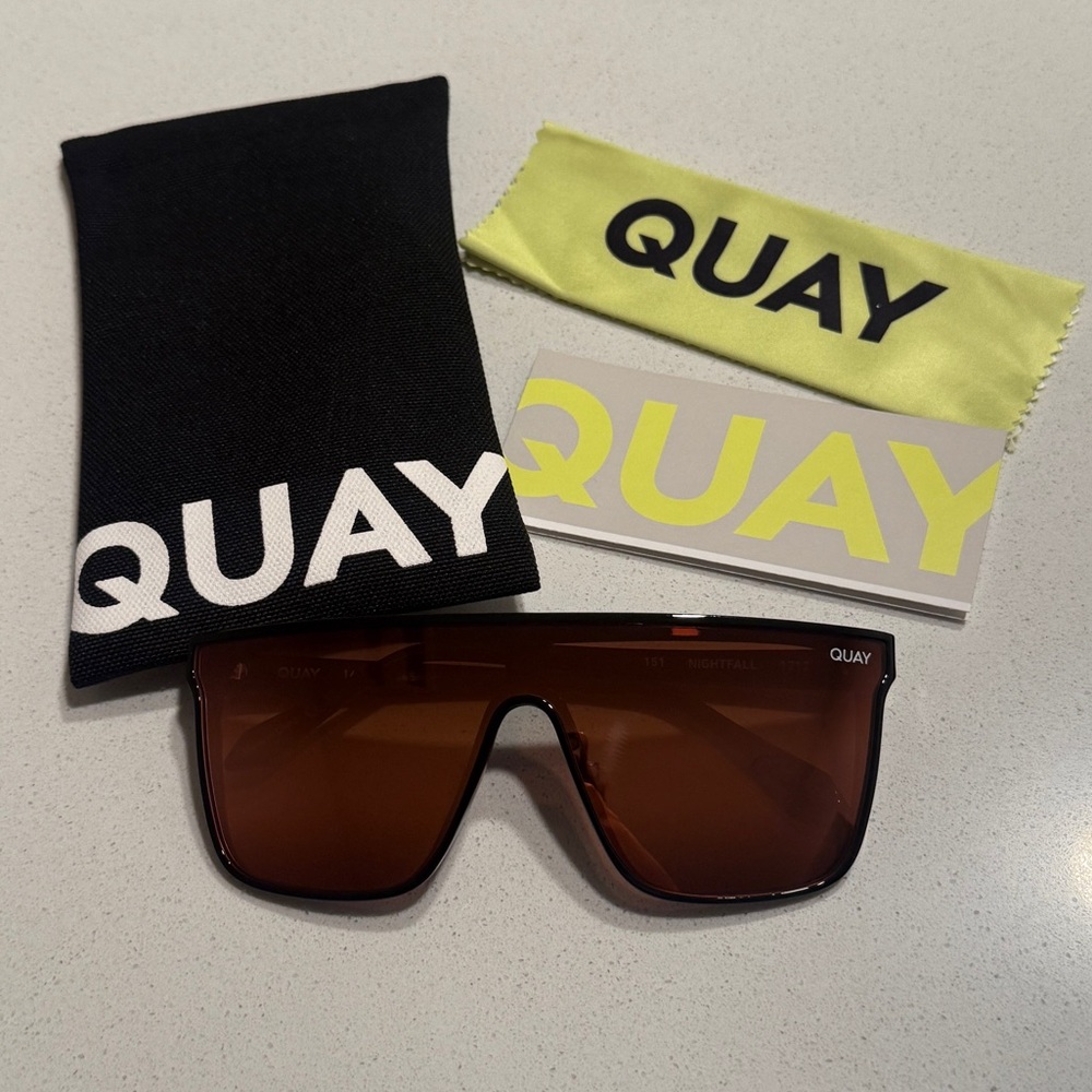 Brand New Authentic Quay Extra Large Nightfall Blk/BrnPnk Mirror Sunglasses